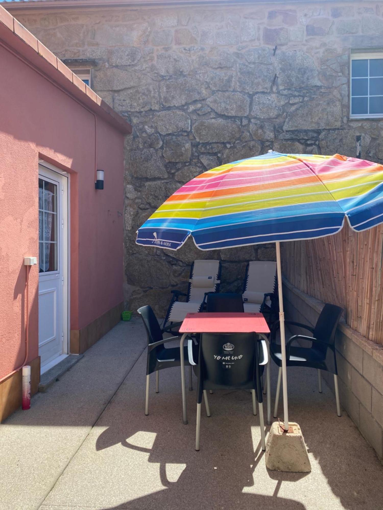 La Casita Alere En Playa Carnota Con Patio Y Barbacoa Exterior foto