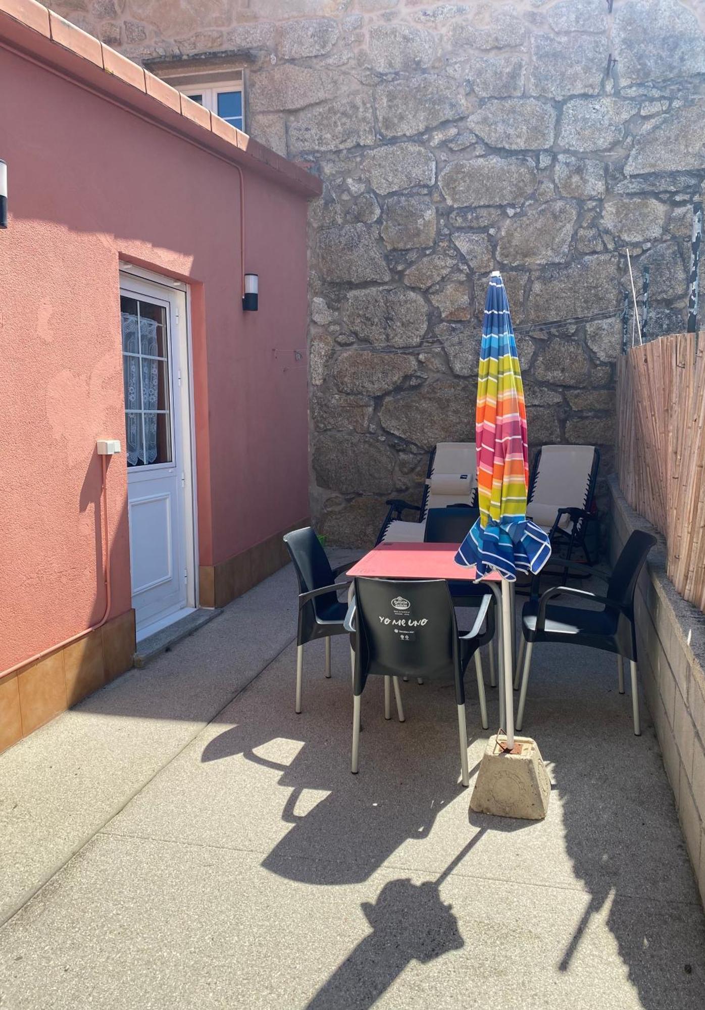 La Casita Alere En Playa Carnota Con Patio Y Barbacoa Exterior foto